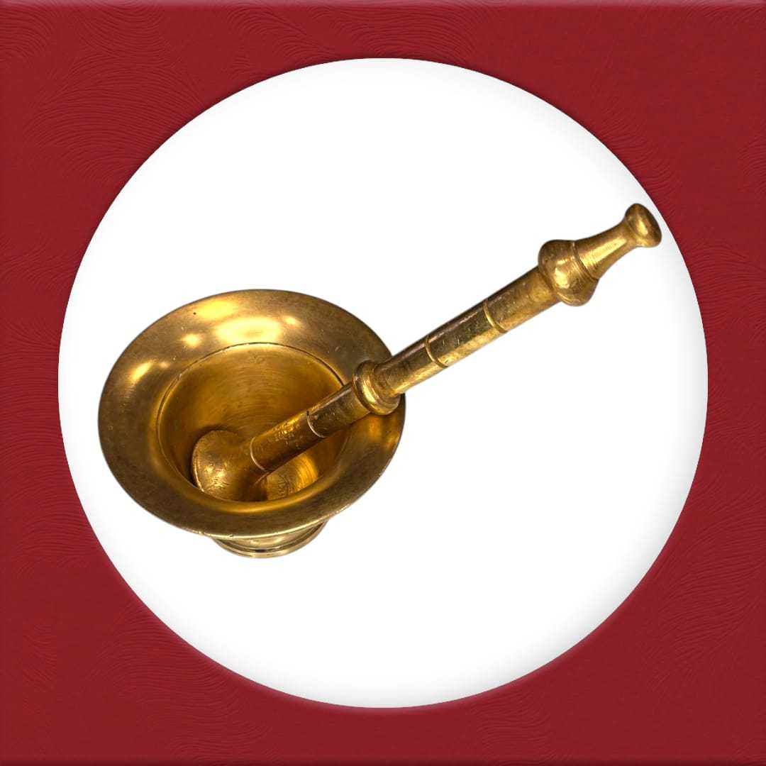 Mortero de bronce antiguo con maja | historia y única - Cositas Antiguas – La Guadaña, Anticuarios Online en Jerez , vender antigüedades, muebles antiguos