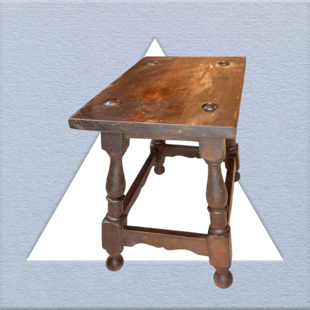 Mesa auxiliar Castellana antigua de madera maciza - Cositas Antiguas – La Guadaña, Anticuarios Online en Jerez , vender antigüedades, muebles antiguos