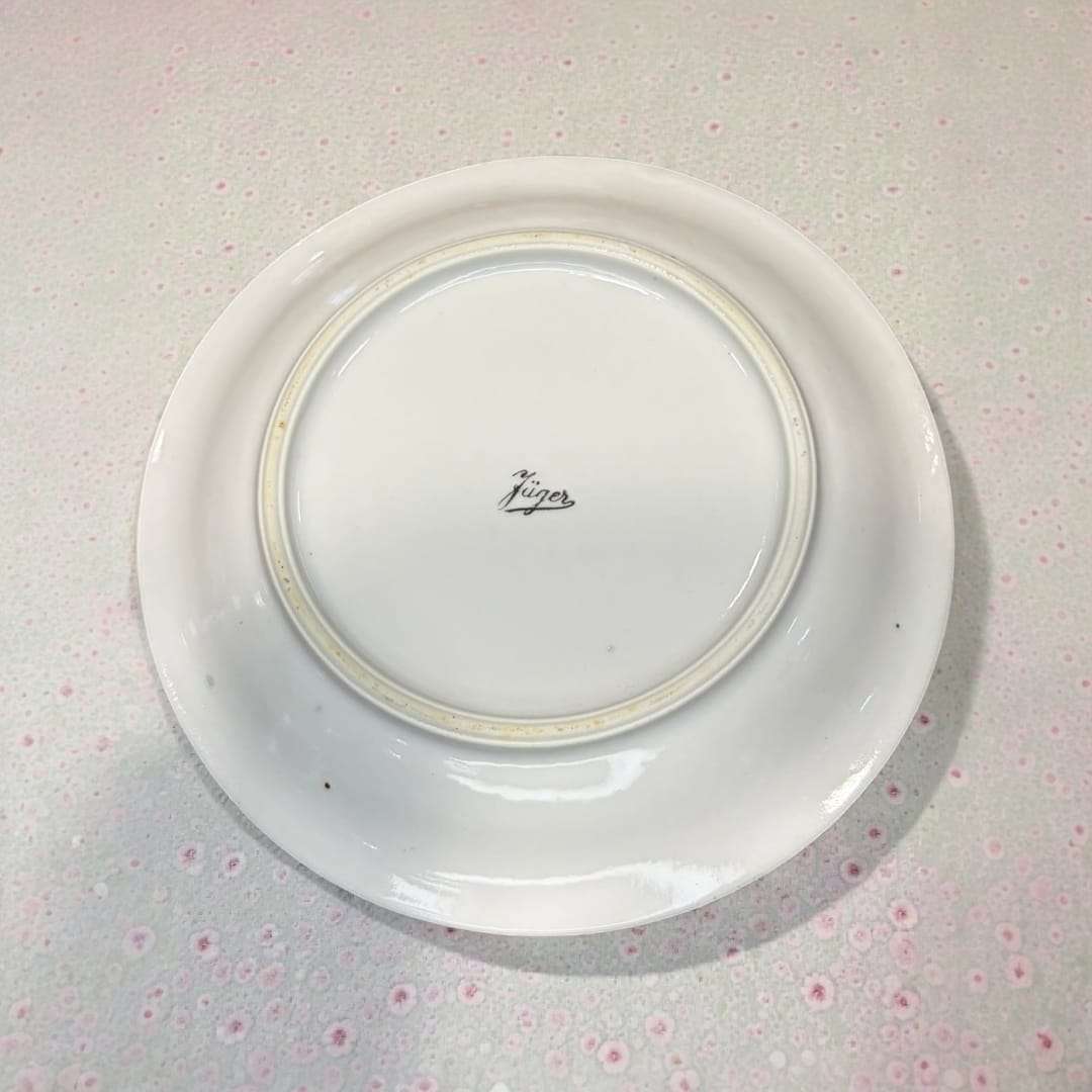 Plato de porcelana Jäger floral alemán antiguo único - Cositas Antiguas – La Guadaña, Anticuarios Online en Jerez , vender antigüedades, muebles antiguos