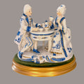 Figura de porcelana continental vintage azul y blanco - Cositas Antiguas – La Guadaña, Anticuarios Online en Jerez , vender antigüedades, muebles antiguos