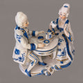 Figura de porcelana continental vintage azul y blanco - Cositas Antiguas – La Guadaña, Anticuarios Online en Jerez , vender antigüedades, muebles antiguos