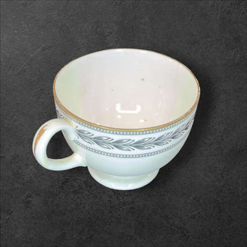 Taza de colección Wedgwood Inglaterra en porcelana clásica - Cositas Antiguas – La Guadaña, Anticuarios Online en Jerez , vender antigüedades, muebles antiguos