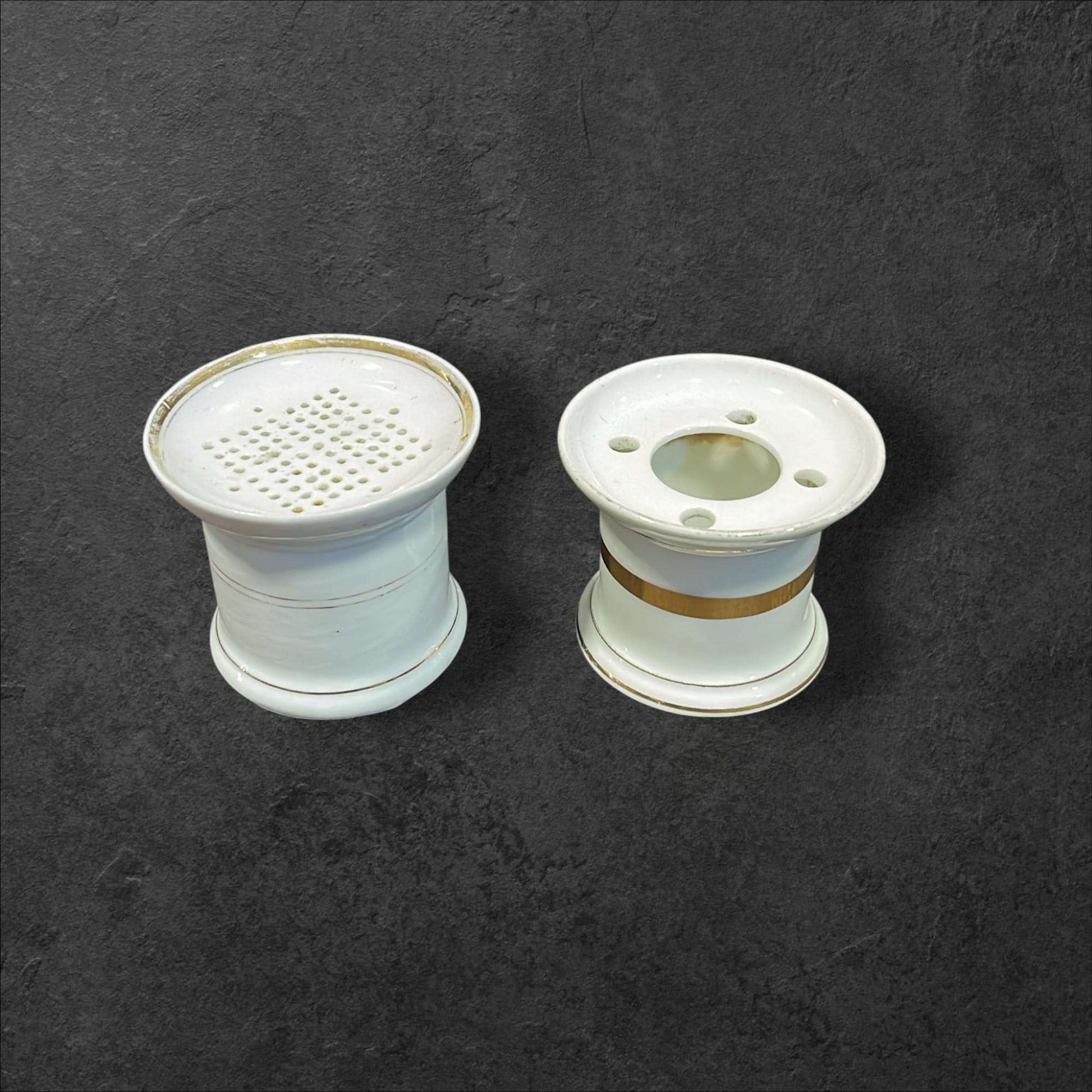 Arenillero y secante de porcelana antiguo para escribanía - Cositas Antiguas – La Guadaña, Anticuarios Online en Jerez , vender antigüedades, muebles antiguos