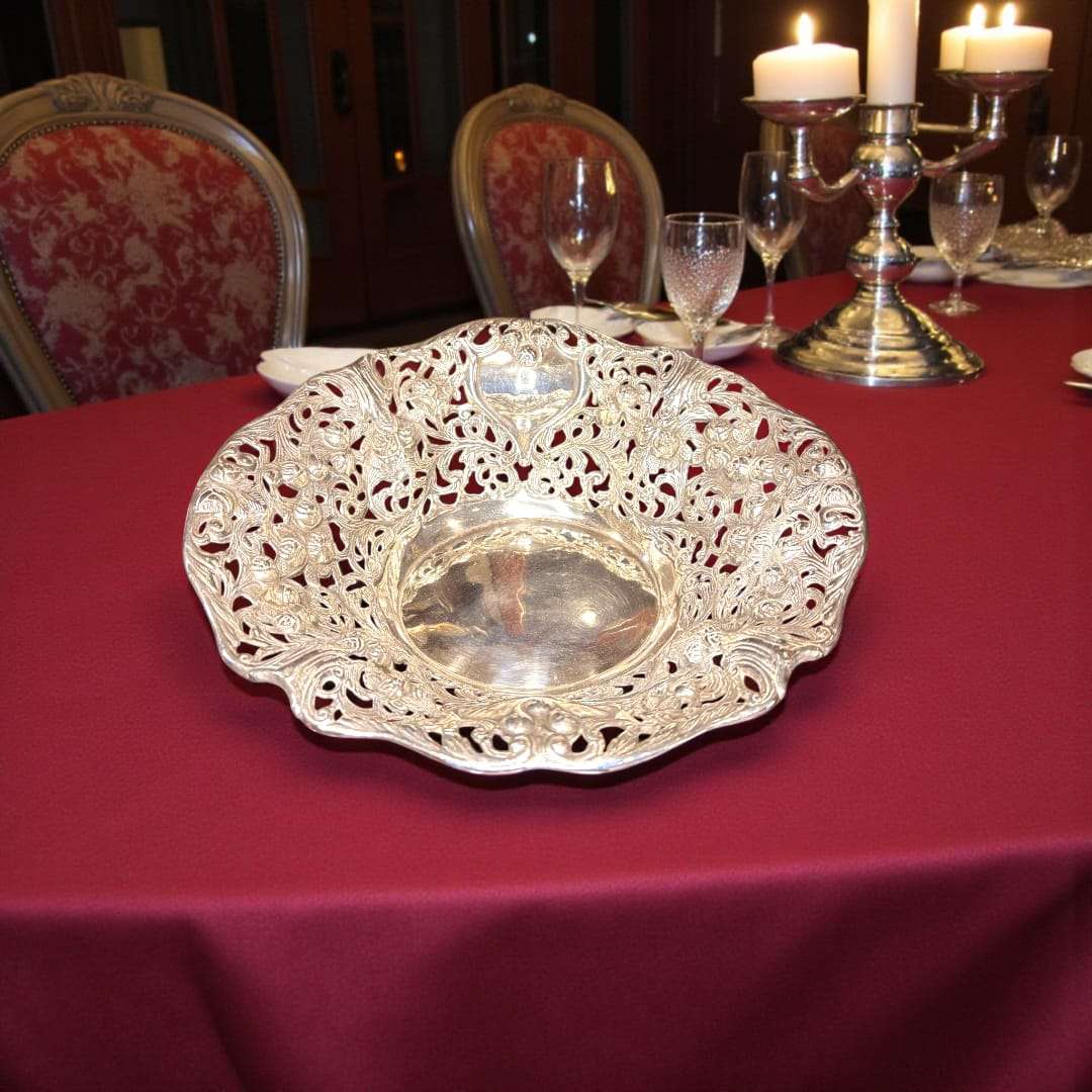 Panera de Metal Plateado Labrado Clásica 30 cm - Cositas Antiguas – La Guadaña, Anticuarios Online en Jerez , vender antigüedades, muebles antiguos