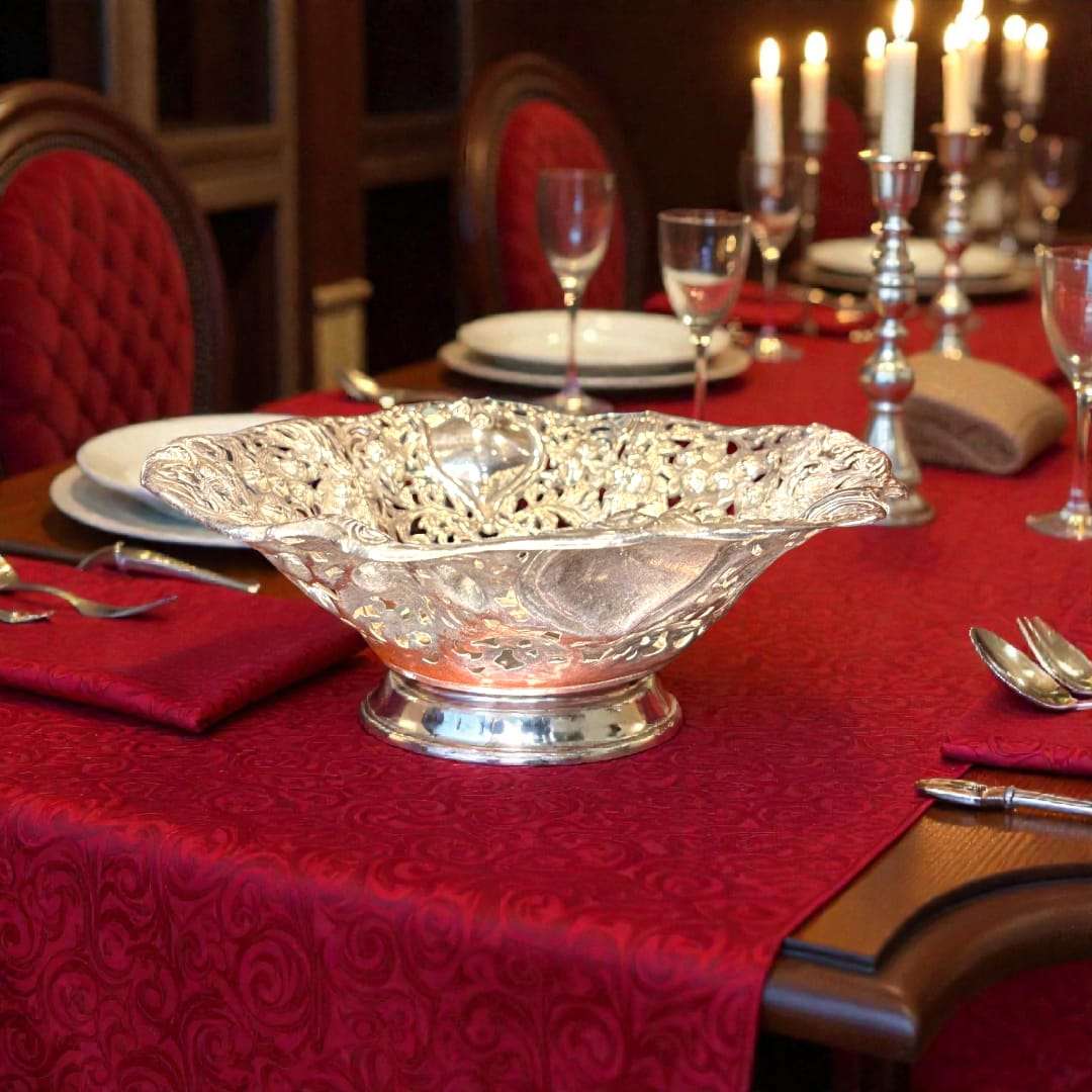Panera de Metal Plateado Labrado Clásica 30 cm - Cositas Antiguas – La Guadaña, Anticuarios Online en Jerez , vender antigüedades, muebles antiguos