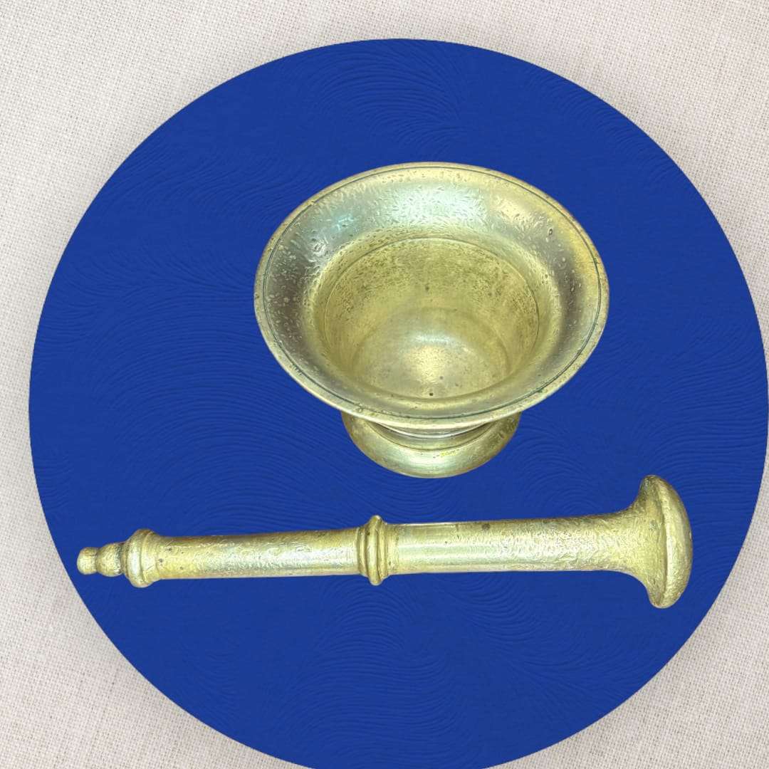 Mortero de Bronce Clásico con Maja 22 cm Antiguo - Cositas Antiguas – La Guadaña, Anticuarios Online en Jerez , vender antigüedades, muebles antiguos