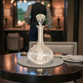 Licorera de cristal con tapa decorativa elegante - Cositas Antiguas – La Guadaña, Anticuarios Online en Jerez , vender antigüedades, muebles antiguos
