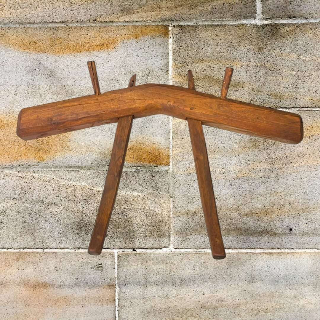 Yugo de madera rústico 72 cm decorativo - Cositas Antiguas – La Guadaña, Anticuarios Online en Jerez , vender antigüedades, muebles antiguos