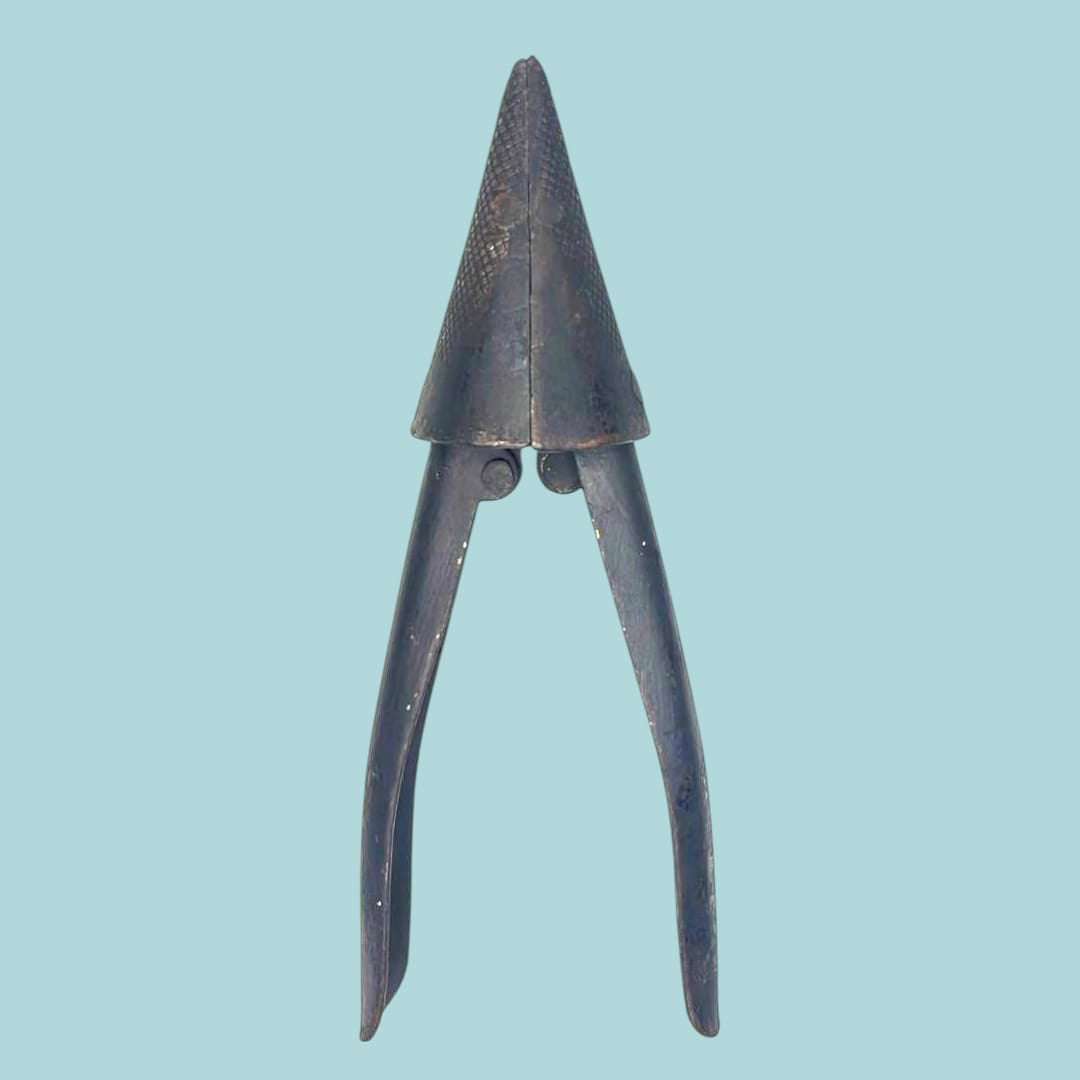 Abocardador manual para ensanchar tubos | 23 cm - Cositas Antiguas – La Guadaña, Anticuarios Online en Jerez , vender antigüedades, muebles antiguos