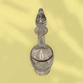 Licorera de cristal con hilo dorado tallado elegante - Cositas Antiguas – La Guadaña, Anticuarios Online en Jerez , vender antigüedades, muebles antiguos