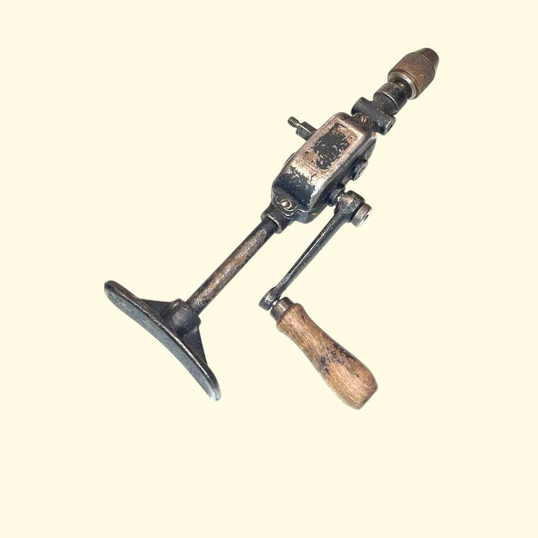 Berbiquí manual de dos velocidades herramienta clásica - Cositas Antiguas – La Guadaña, Anticuarios Online en Jerez , vender antigüedades, muebles antiguos