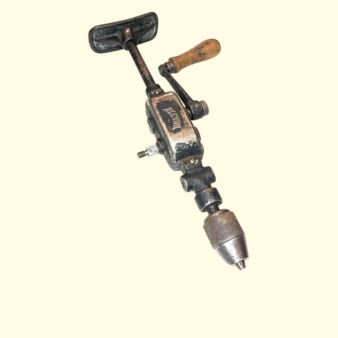 Berbiquí manual de dos velocidades herramienta clásica - Cositas Antiguas – La Guadaña, Anticuarios Online en Jerez , vender antigüedades, muebles antiguos