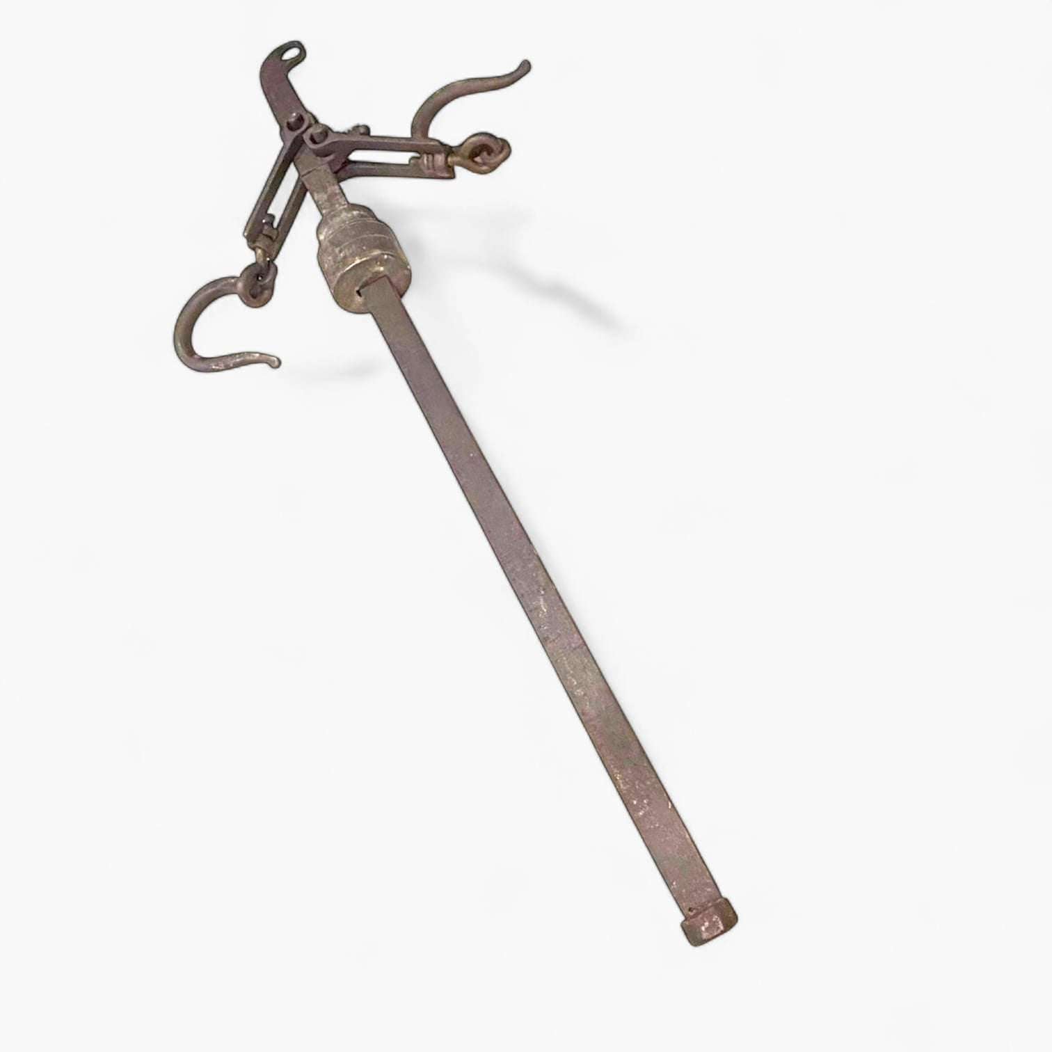 Romana decorativa de hierro para colección y decoración - Cositas Antiguas – La Guadaña, Anticuarios Online en Jerez , vender antigüedades, muebles antiguos