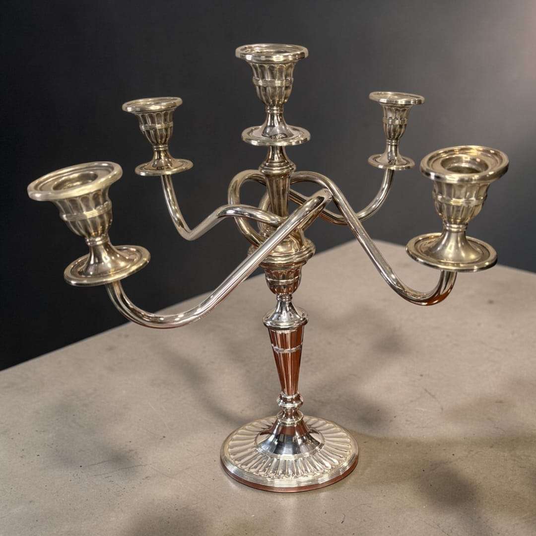 Candelabros de metal plateado de cinco luces - Cositas Antiguas – La Guadaña, Anticuarios Online en Jerez , vender antigüedades, muebles antiguos