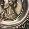 Pareja de platos decorativos de cobre | Clasico estilo Griego - Cositas Antiguas – La Guadaña, Anticuarios Online en Jerez , vender antigüedades, muebles antiguos
