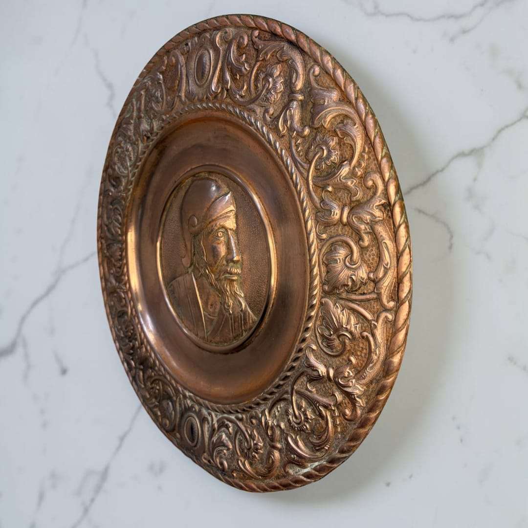 Pareja de platos decorativos de cobre | Clasico estilo Griego - Cositas Antiguas – La Guadaña, Anticuarios Online en Jerez , vender antigüedades, muebles antiguos