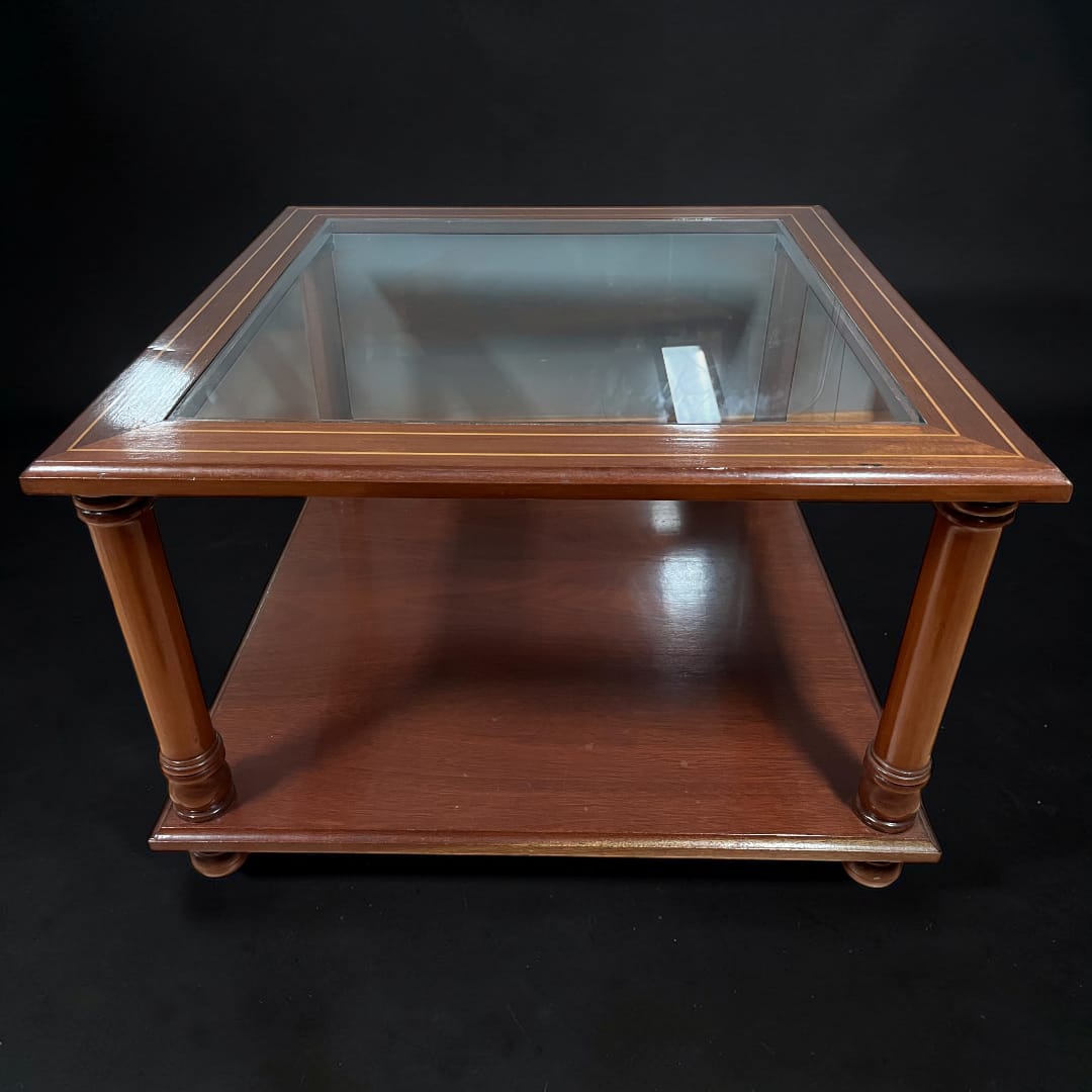 Mesa baja de caoba con tapa de cristal elegante - Cositas Antiguas – La Guadaña, Anticuarios Online en Jerez , vender antigüedades, muebles antiguos