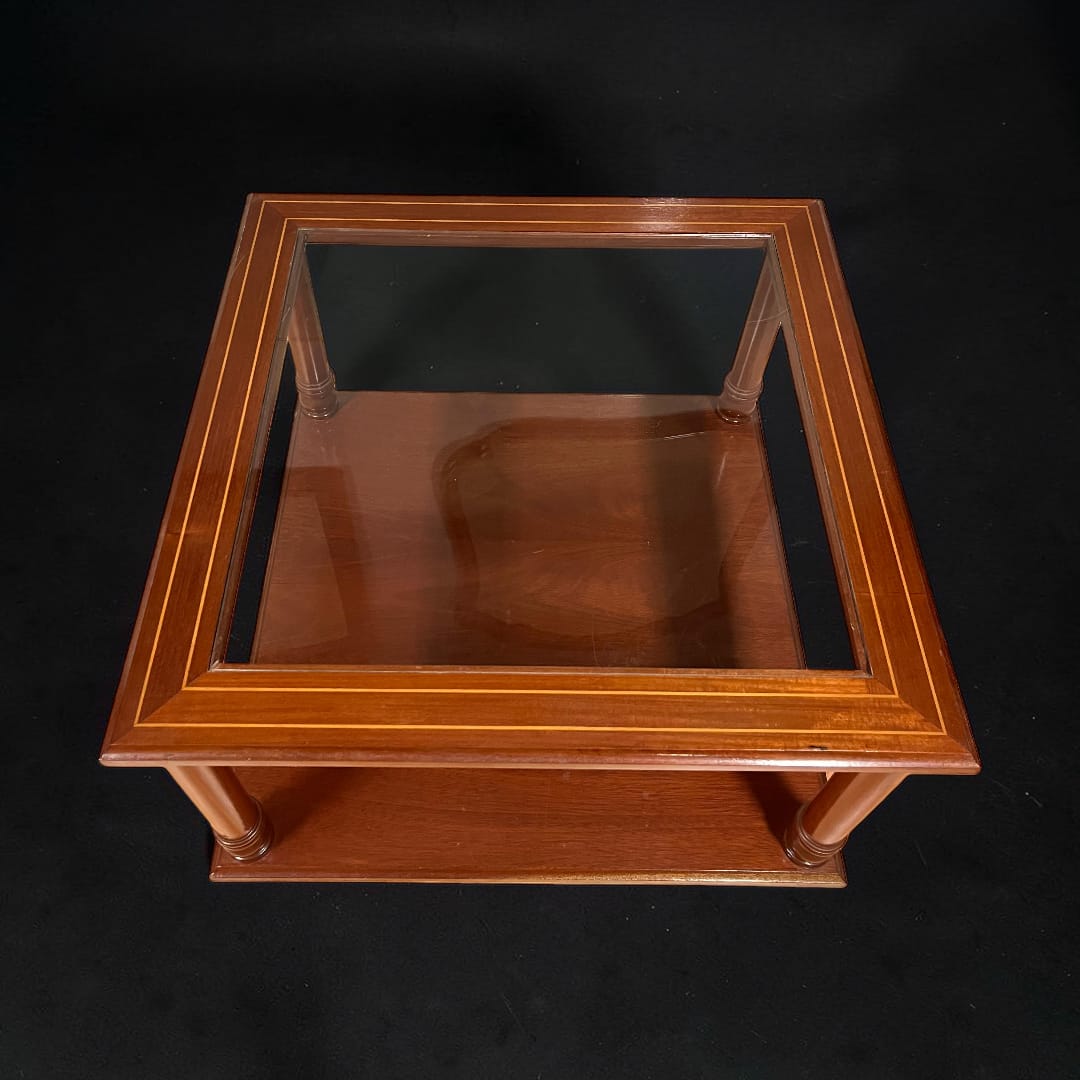 Mesa baja de caoba con tapa de cristal elegante - Cositas Antiguas – La Guadaña, Anticuarios Online en Jerez , vender antigüedades, muebles antiguos