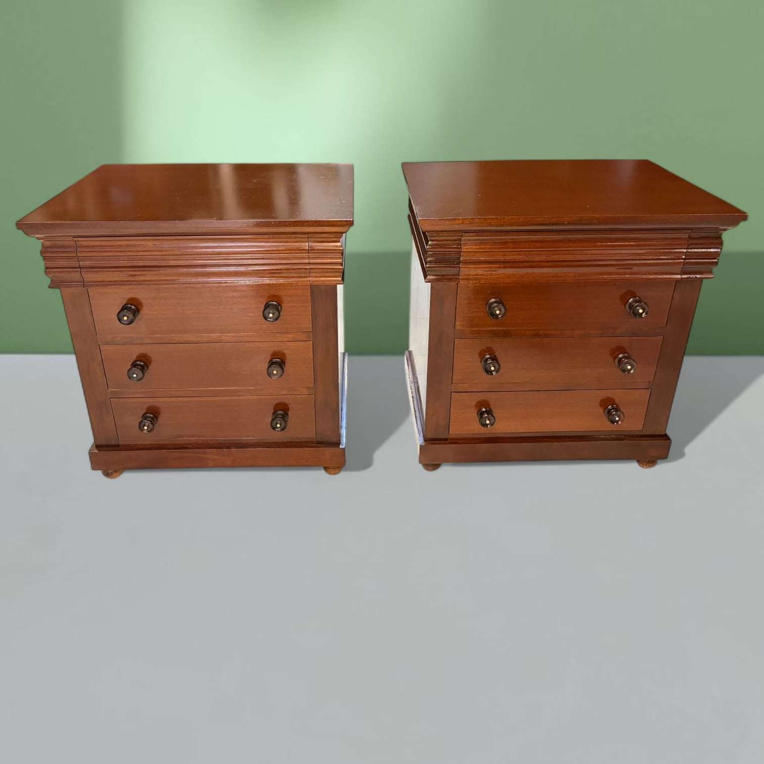 Mesitas de noche de caoba con cajón secreto - Cositas Antiguas – La Guadaña, Anticuarios Online en Jerez , vender antigüedades, muebles antiguos