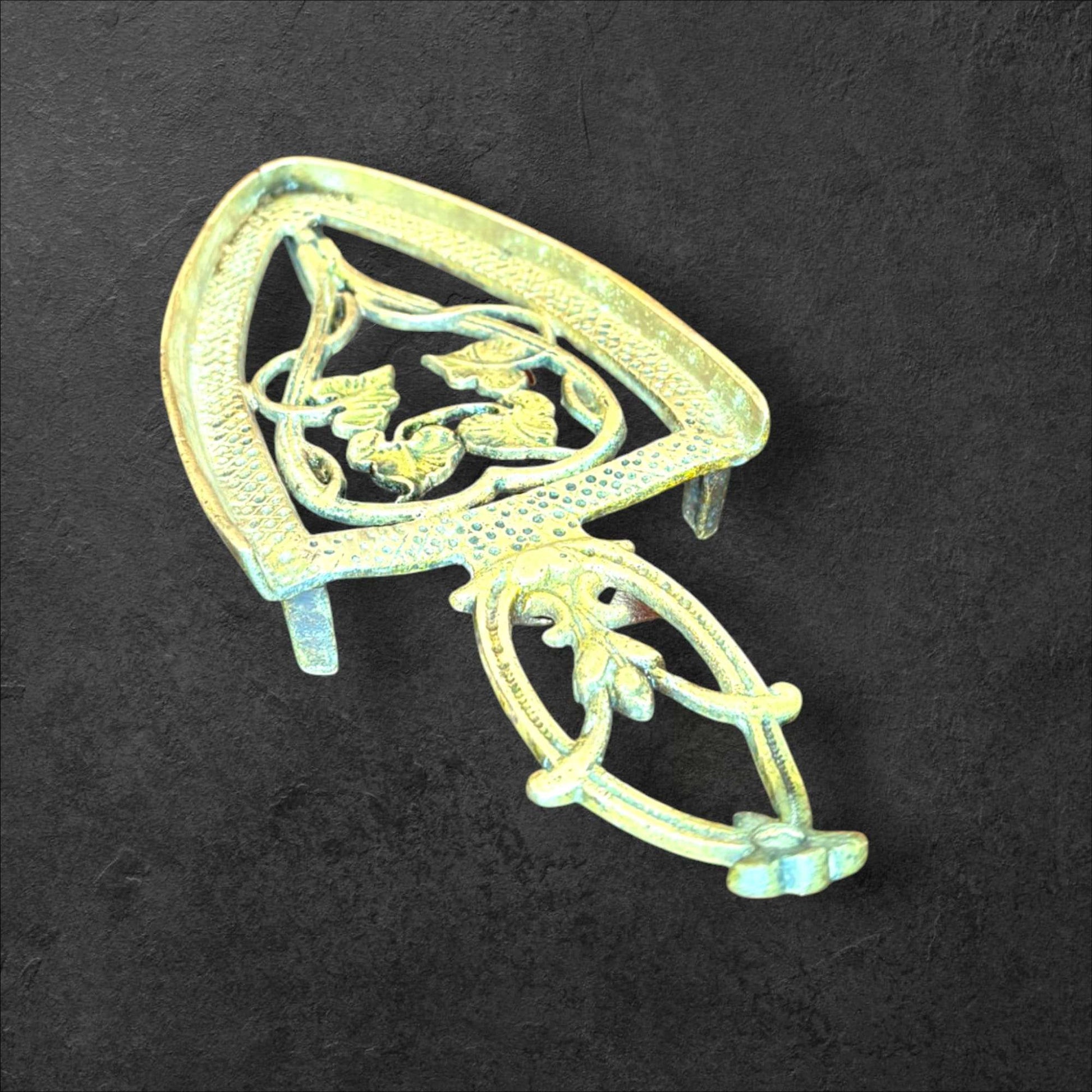 Descansadero de plancha antiguo de bronce | Decoración - Cositas Antiguas – La Guadaña, Anticuarios Online en Jerez , vender antigüedades, muebles antiguos