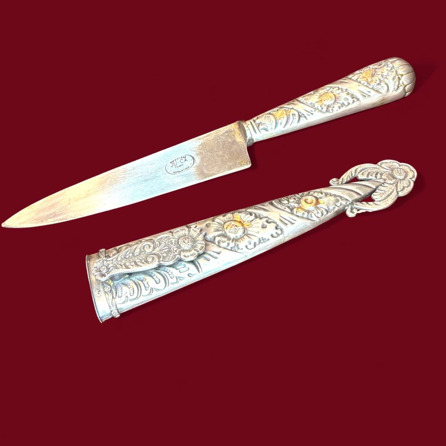 Daga decorativa antigua de metal plateado con funda - Cositas Antiguas – La Guadaña, Anticuarios Online en Jerez , vender antigüedades, muebles antiguos