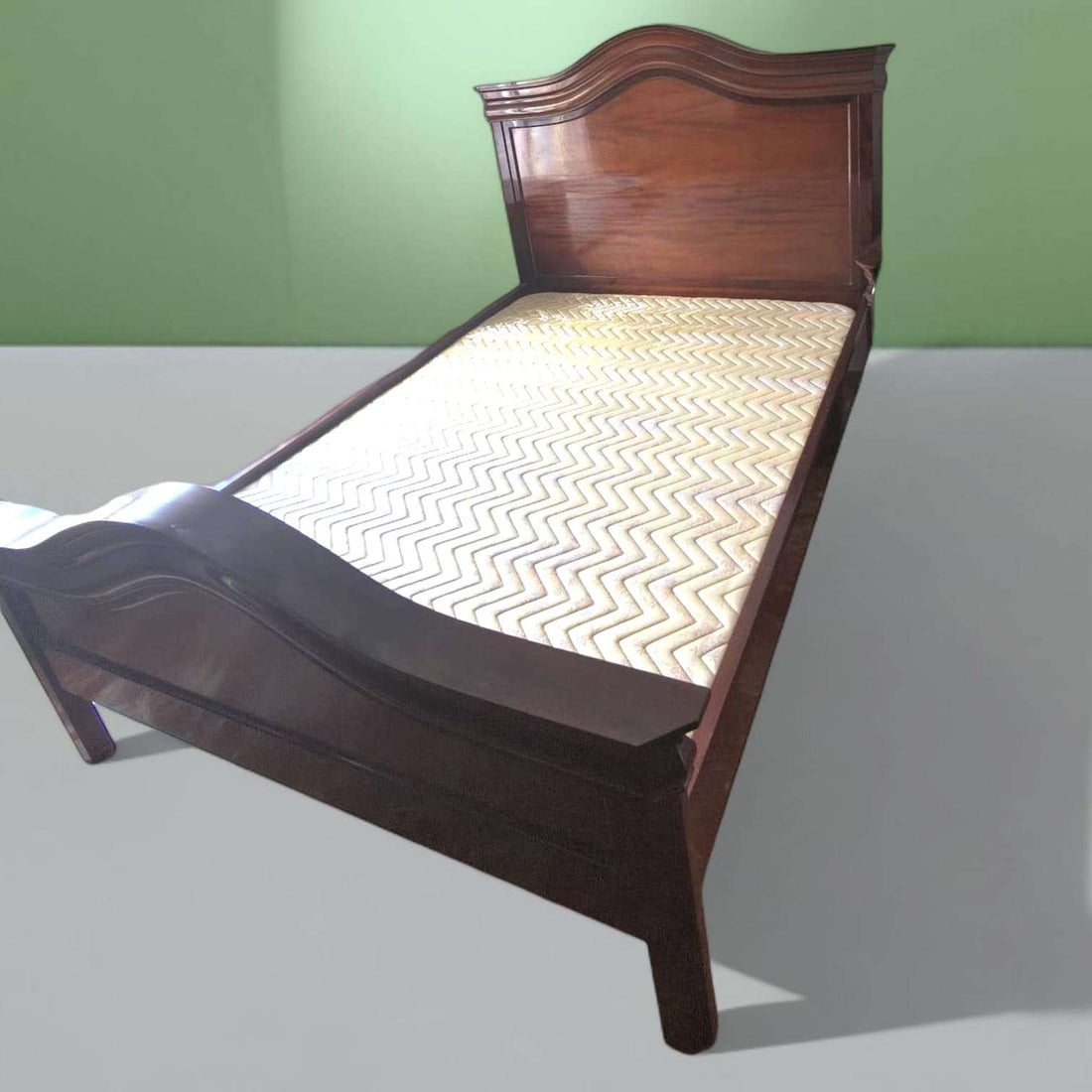 Cama antigua de caoba con diseño ondulado y gran estilo - Cositas Antiguas – La Guadaña, Anticuarios Online en Jerez , vender antigüedades, muebles antiguos