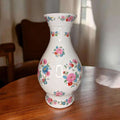 Florero de porcelana floral decorativo y elegante - Cositas Antiguas – La Guadaña, Anticuarios Online en Jerez , vender antigüedades, muebles antiguos