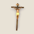 Crucificado Olot de pared con Cristo en cruz - Cositas Antiguas – La Guadaña, Anticuarios Online en Jerez , vender antigüedades, muebles antiguos