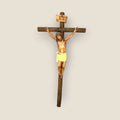 Crucificado Olot de pared con Cristo en cruz - Cositas Antiguas – La Guadaña, Anticuarios Online en Jerez , vender antigüedades, muebles antiguos