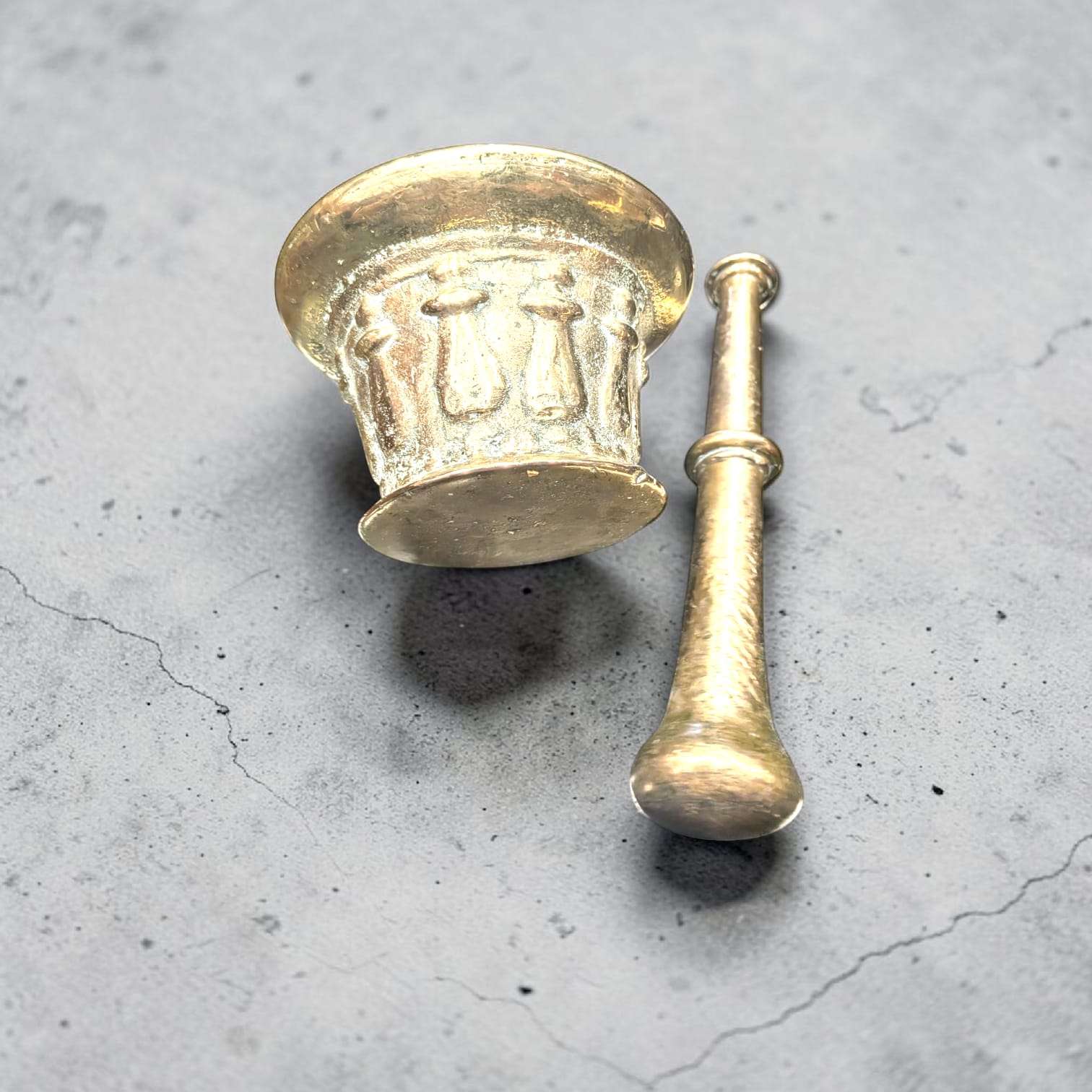 Morteros antiguos de bronce de costilla y colección - Cositas Antiguas – La Guadaña, Anticuarios Online en Jerez , vender antigüedades, muebles antiguos