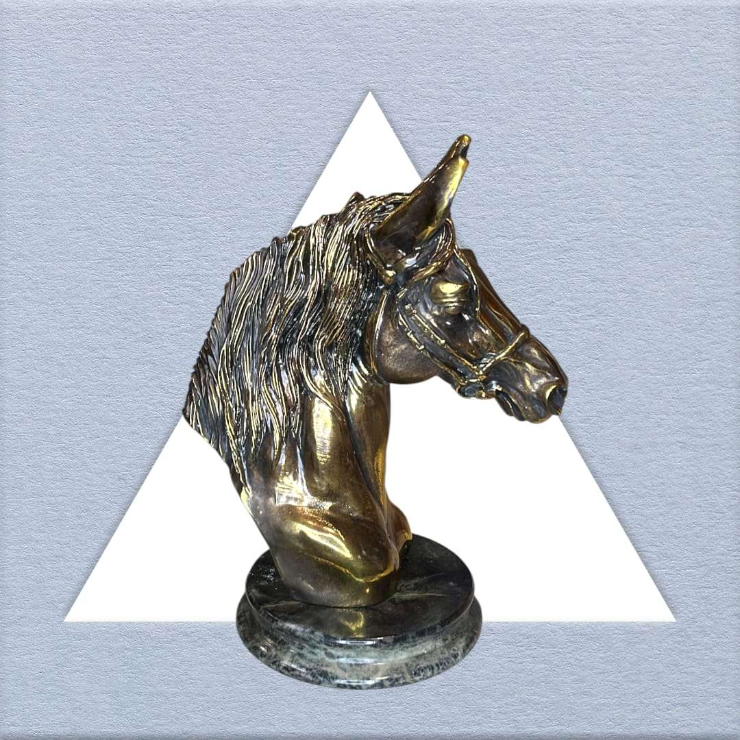 Caballo antiguo con base de mármol y baño metálico - Cositas Antiguas – La Guadaña, Anticuarios Online en Jerez , vender antigüedades, muebles antiguos