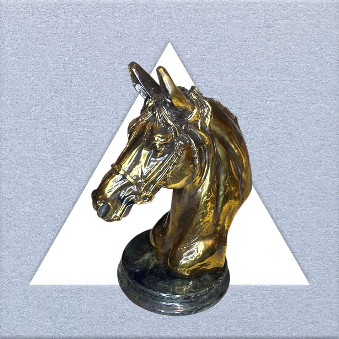 Caballo antiguo con base de mármol y baño metálico - Cositas Antiguas – La Guadaña, Anticuarios Online en Jerez , vender antigüedades, muebles antiguos