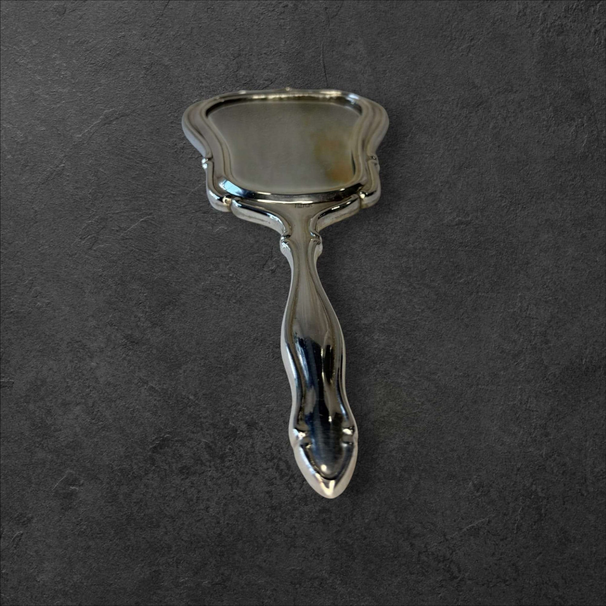 Juego Tocador antiguo de metal plateado elegante - Cositas Antiguas – La Guadaña, Anticuarios Online en Jerez , vender antigüedades, muebles antiguos