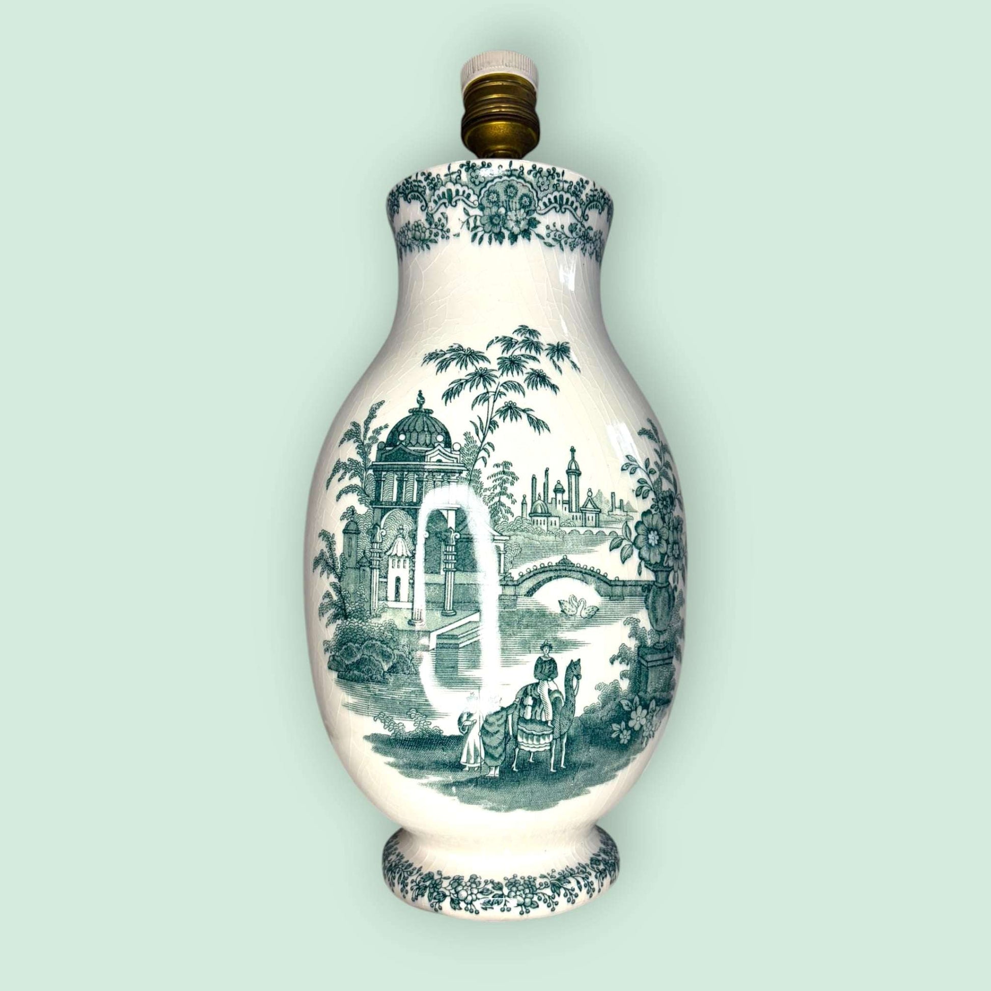 Lámpara antigua Pickman La Cartuja de loza verde - Cositas Antiguas – La Guadaña, Anticuarios Online en Jerez , vender antigüedades, muebles antiguos