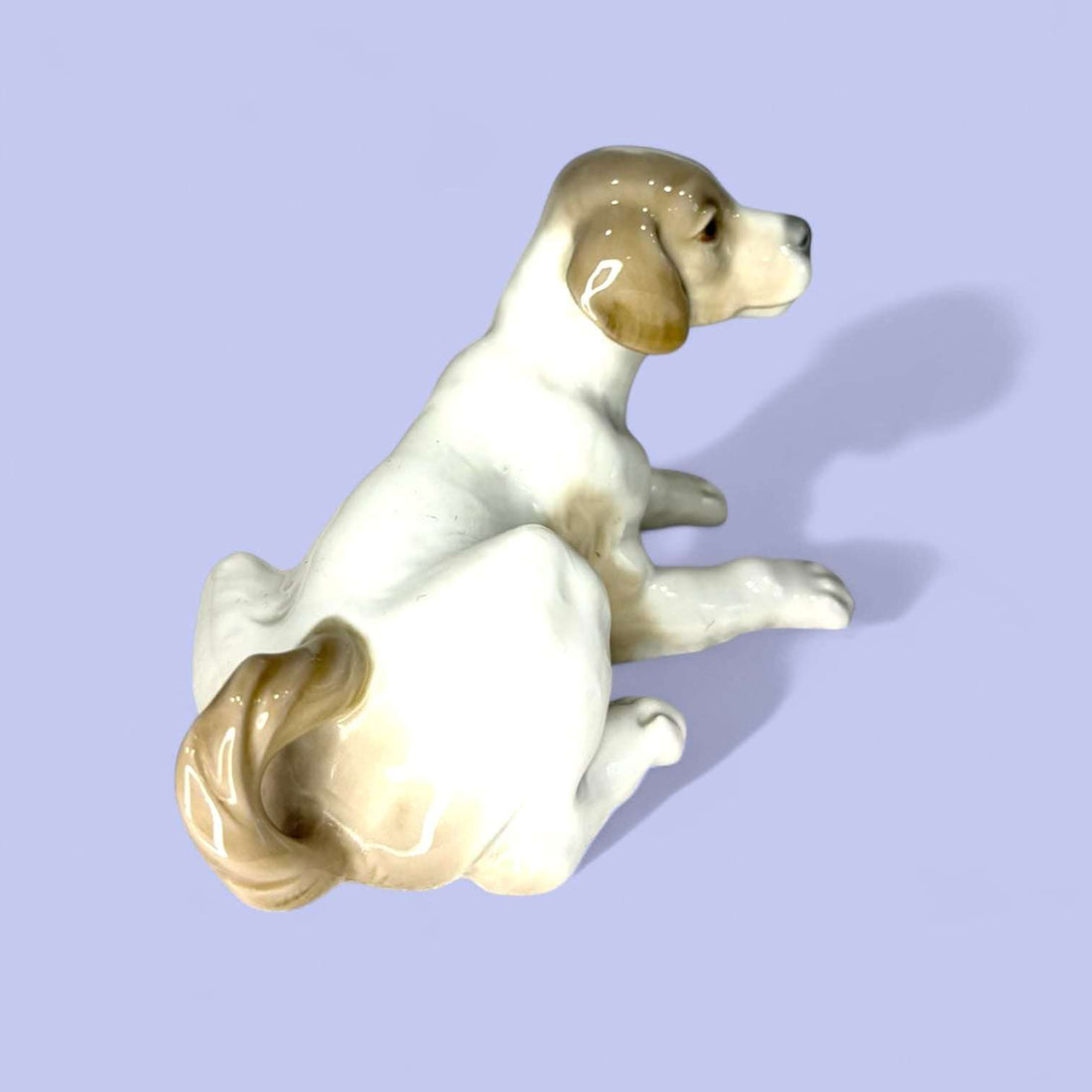Perro de porcelana NAO Lladró antiguo - Cositas Antiguas – La Guadaña, Anticuarios Online en Jerez , vender antigüedades, muebles antiguos