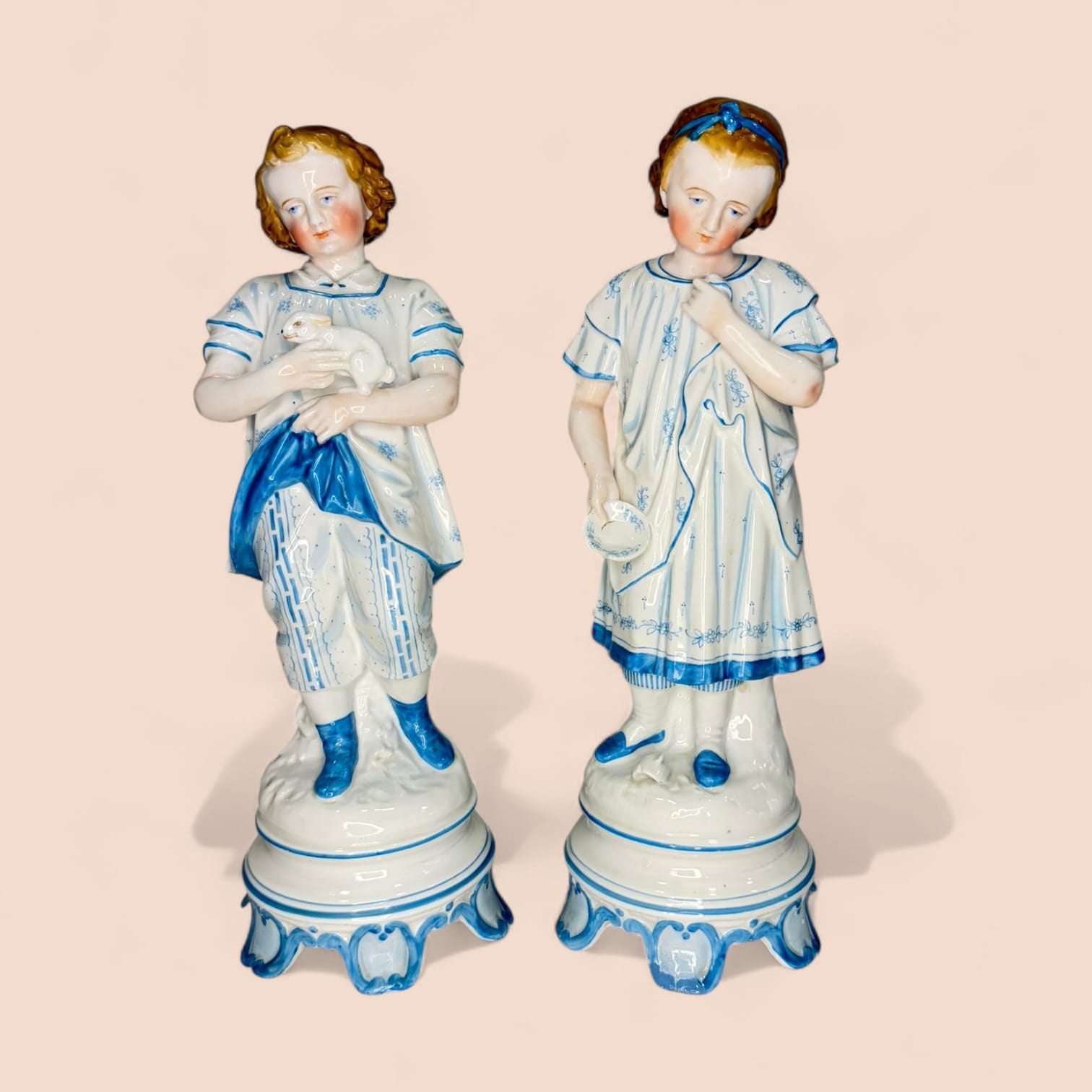 Figuras antiguas de porcelana alemana en pareja - Cositas Antiguas – La Guadaña, Anticuarios Online en Jerez , vender antigüedades, muebles antiguos