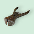 Cizalla antigua de metal de colección - Cositas Antiguas – La Guadaña, Anticuarios Online en Jerez , vender antigüedades, muebles antiguos