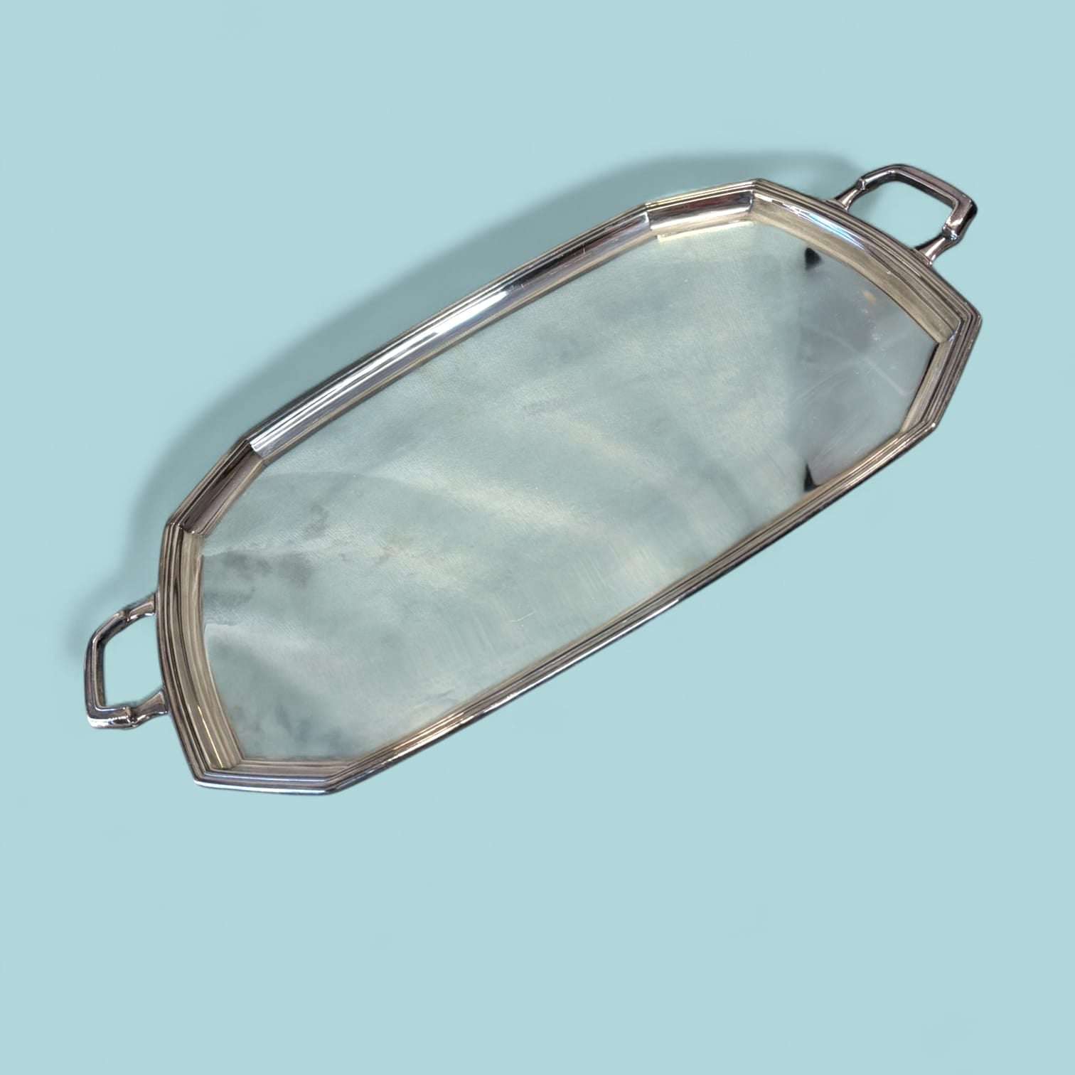 Bandeja antigua de metal plateado con asas laterales - Cositas Antiguas – La Guadaña, Anticuarios Online en Jerez , vender antigüedades, muebles antiguos