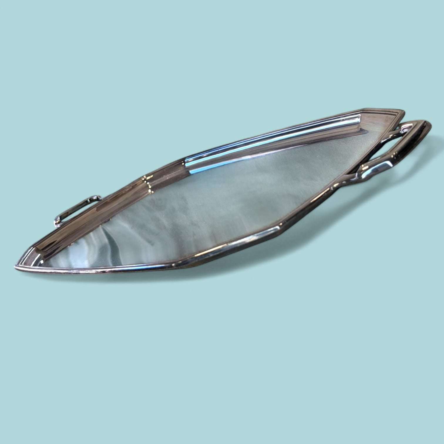 Bandeja antigua de metal plateado con asas laterales - Cositas Antiguas – La Guadaña, Anticuarios Online en Jerez , vender antigüedades, muebles antiguos