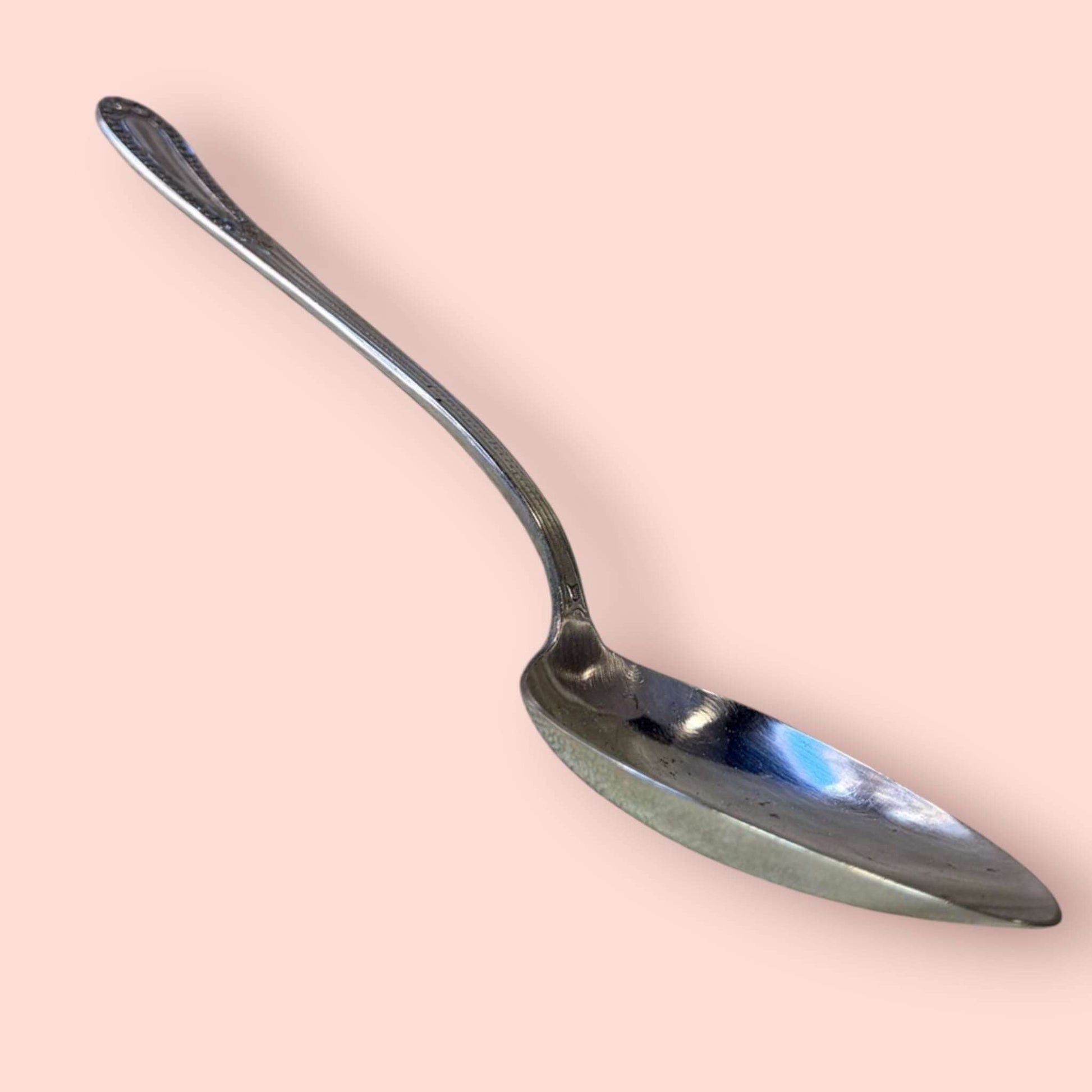 Cucharón antigua de metal plateado para servir con estilo - Cositas Antiguas – La Guadaña, Anticuarios Online en Jerez , vender antigüedades, muebles antiguos