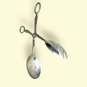 Pinzas antiguas de metal plateado para servir - Cositas Antiguas – La Guadaña, Anticuarios Online en Jerez , vender antigüedades, muebles antiguos