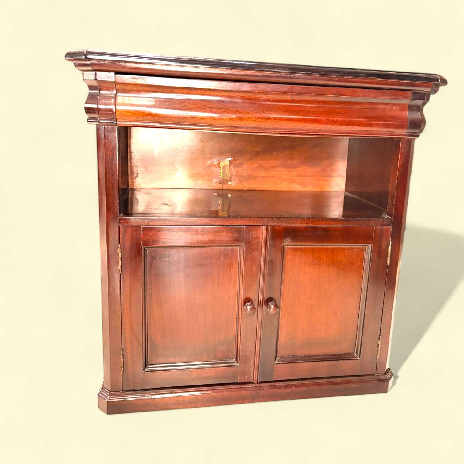 Mesa Tv antigua de caoba con cajón y armario - Cositas Antiguas – La Guadaña, Anticuarios Online en Jerez , vender antigüedades, muebles antiguos