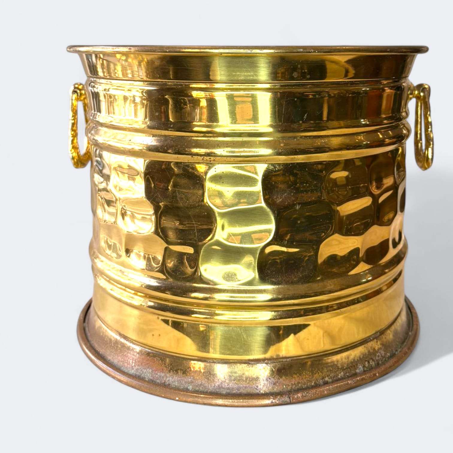 Macetero antiguo de metal dorado decorativo - Cositas Antiguas – La Guadaña, Anticuarios Online en Jerez , vender antigüedades, muebles antiguos