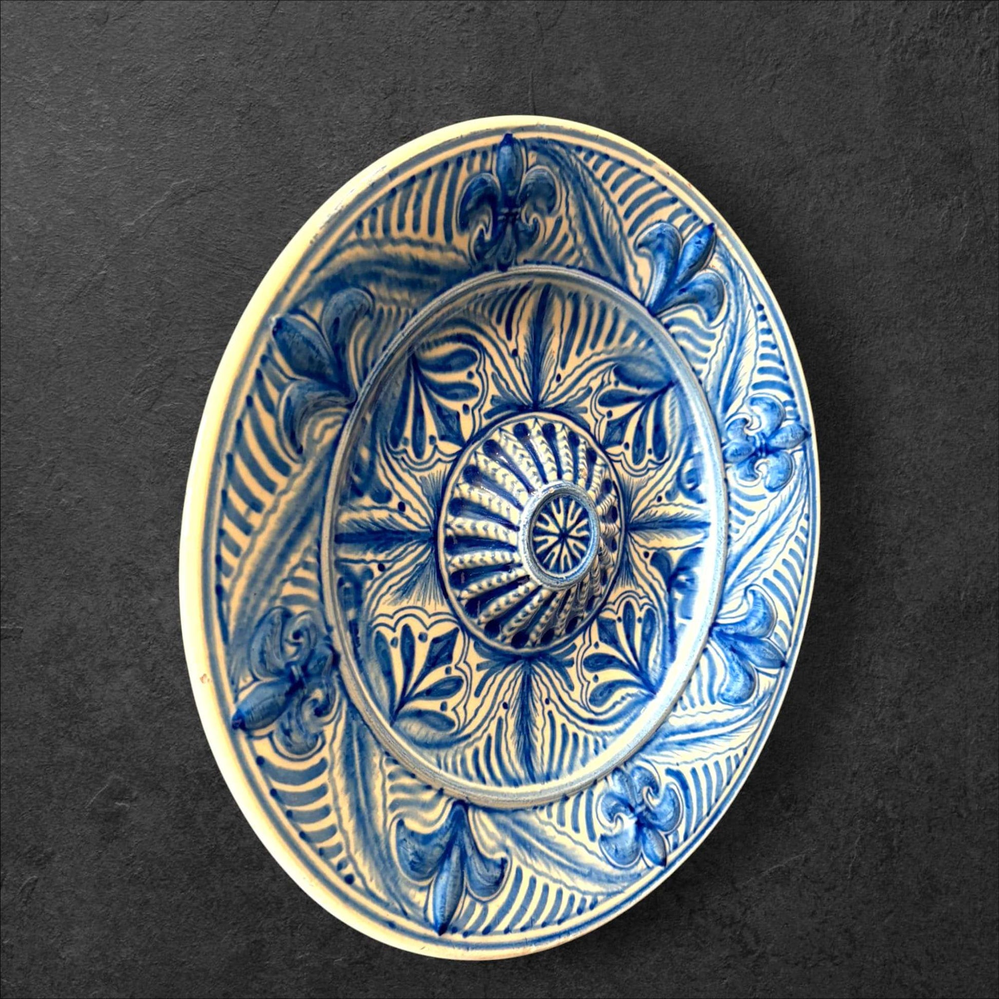 Platos decorativos de cerámica pintados a mano - Cositas Antiguas – La Guadaña, Anticuarios Online en Jerez , vender antigüedades, muebles antiguos