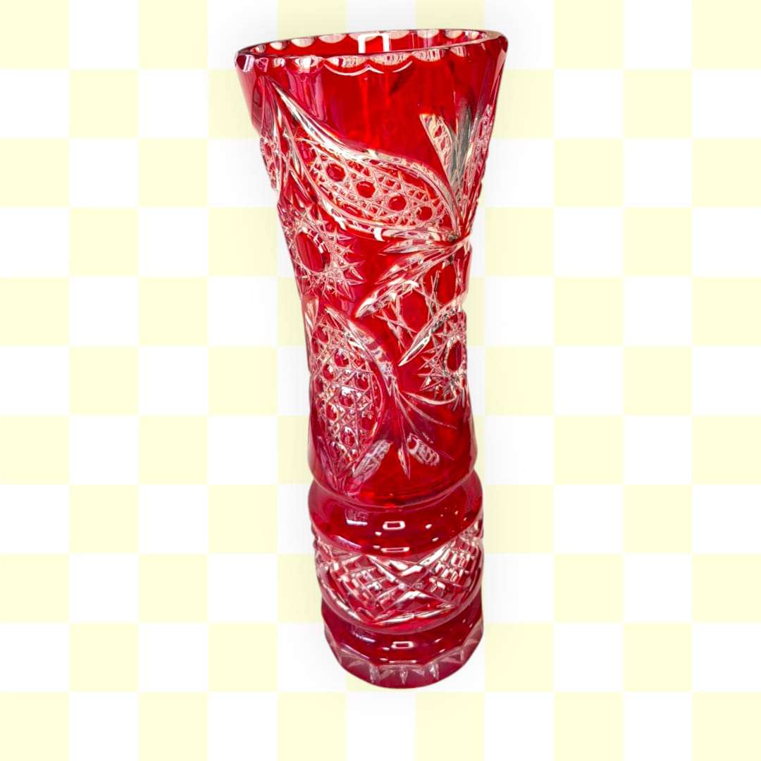 Florero de cristal rojo rubí tallado decorativo - Cositas Antiguas – La Guadaña, Anticuarios Online en Jerez , vender antigüedades, muebles antiguos