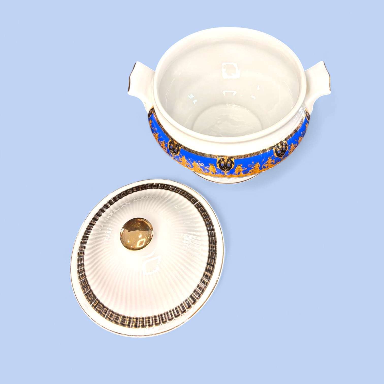 Sopera de porcelana con plato decorado azul y oro - Cositas Antiguas – La Guadaña, Anticuarios Online en Jerez , vender antigüedades, muebles antiguos