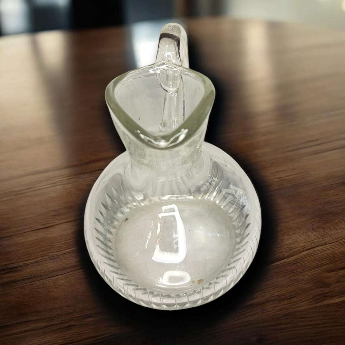 Jarra antigua de cristal tallado para decoración - Cositas Antiguas – La Guadaña, Anticuarios Online en Jerez , vender antigüedades, muebles antiguos