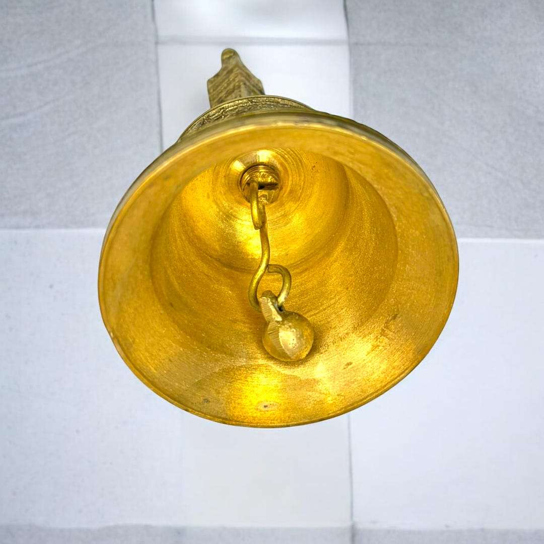 Campana de bronce antigua con relieves navales decorativa - Cositas Antiguas – La Guadaña, Anticuarios Online en Jerez , vender antigüedades, muebles antiguos