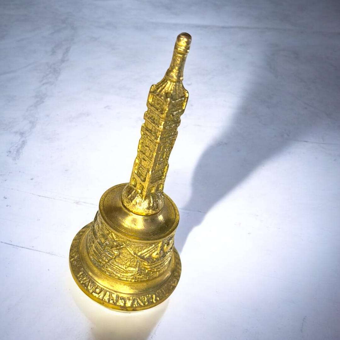 Campana de bronce antigua con relieves navales decorativa - Cositas Antiguas – La Guadaña, Anticuarios Online en Jerez , vender antigüedades, muebles antiguos