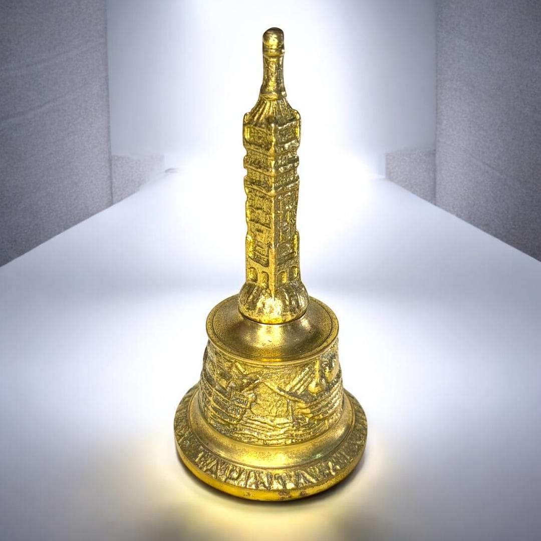 Campana de bronce antigua con relieves navales decorativa - Cositas Antiguas – La Guadaña, Anticuarios Online en Jerez , vender antigüedades, muebles antiguos